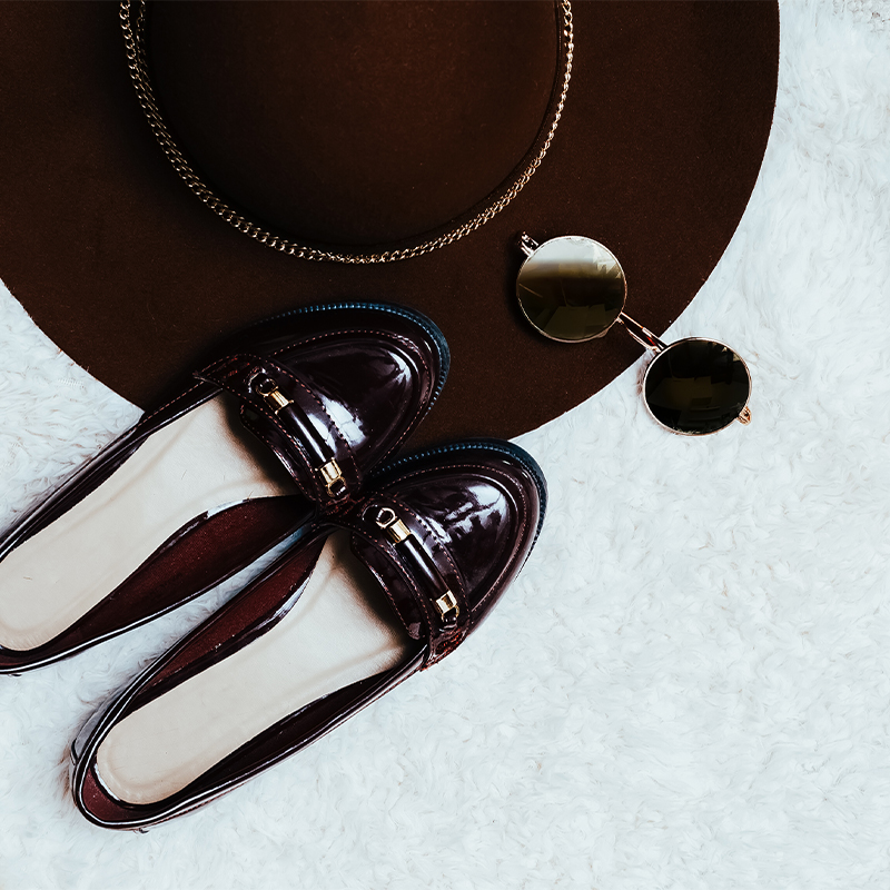 Mixing Classic and Modern Accessories for a Unique Look